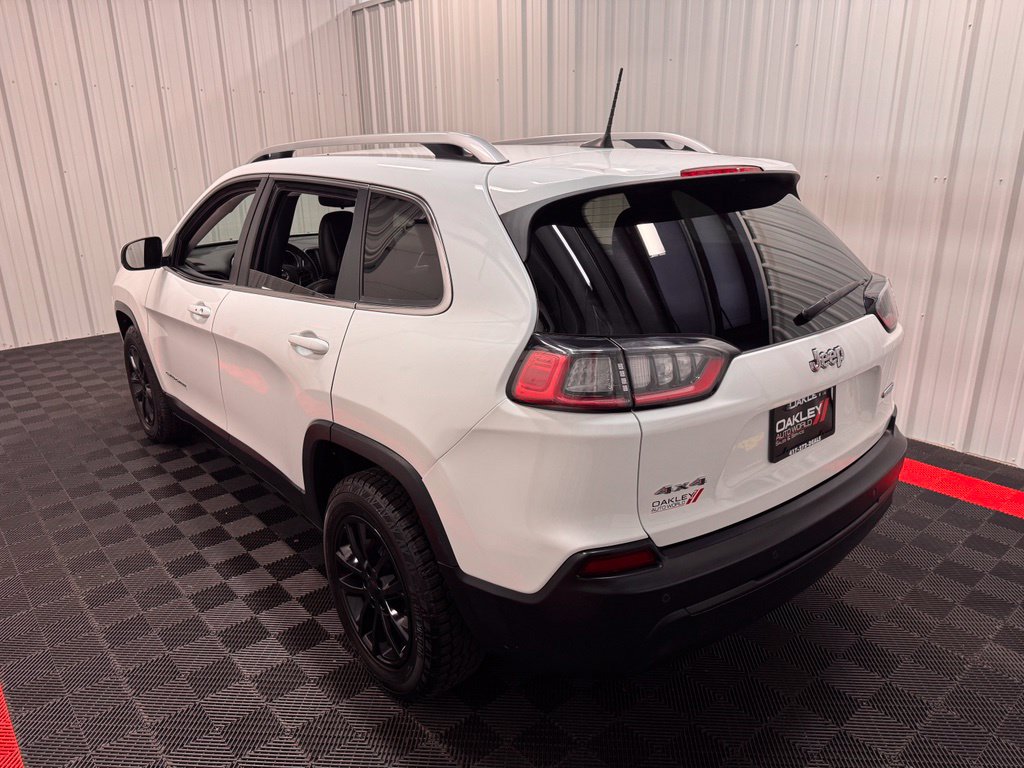 Used 2021 Jeep Cherokee Latitude Plus AWD/4WD image 2