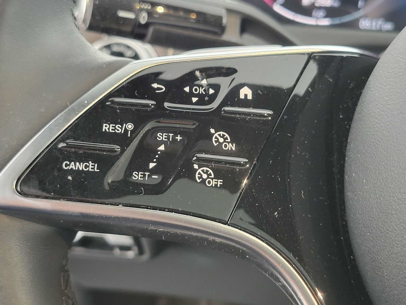 Used 2025 Mercedes-Benz E 350 Sedan image 25