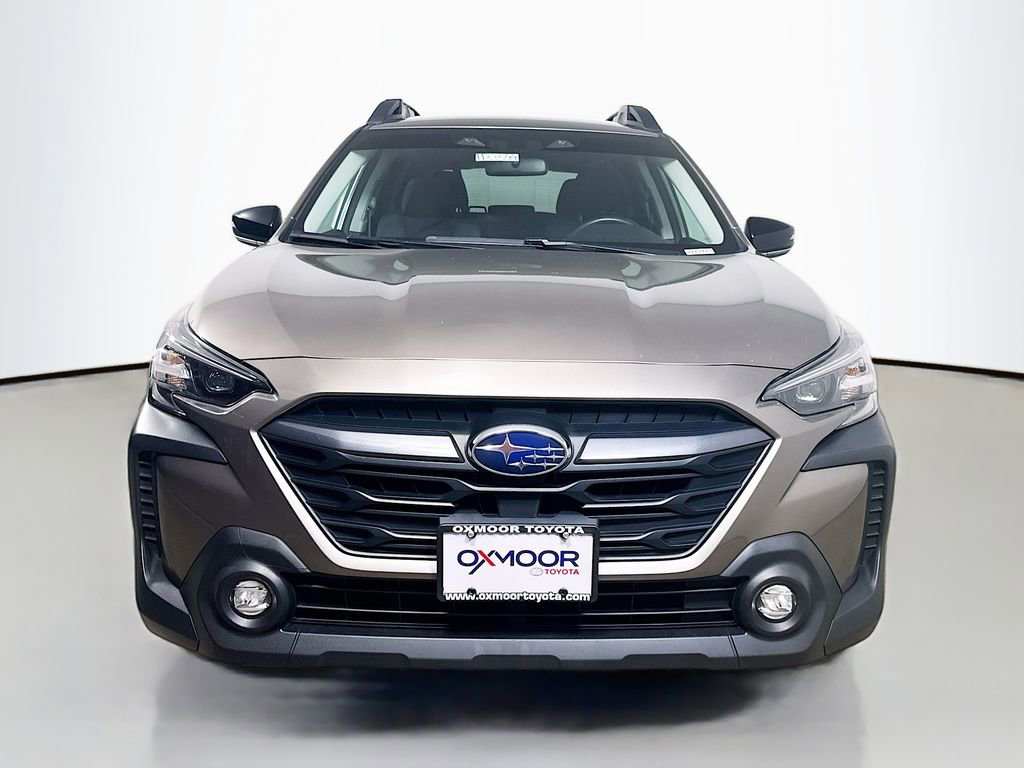 Used 2024 Subaru Outback Premium AWD/4WD image 2