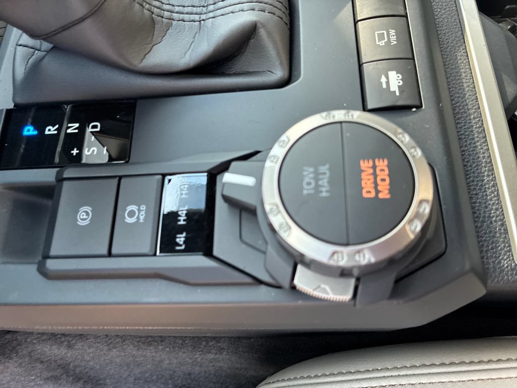 New 2026 Toyota Tacoma Limited AWD/4WD image 31