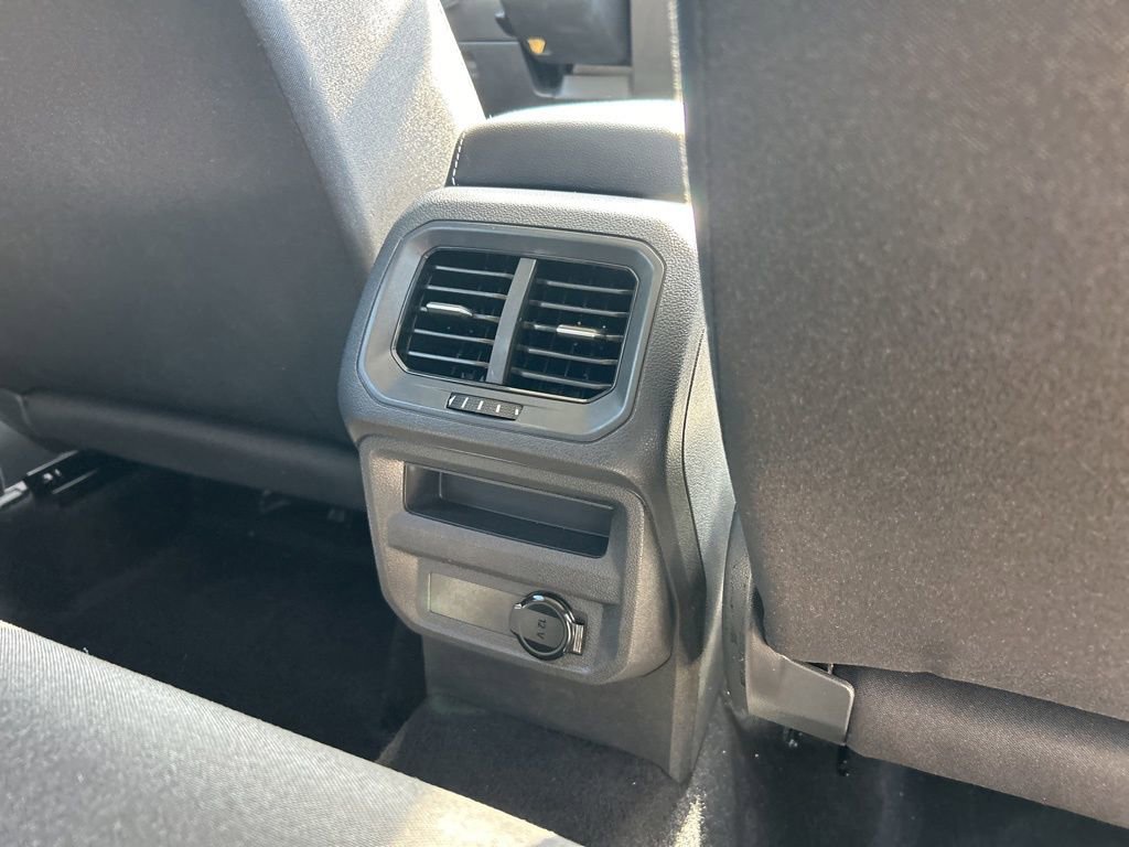 Used 2024 Volkswagen Tiguan S image 44