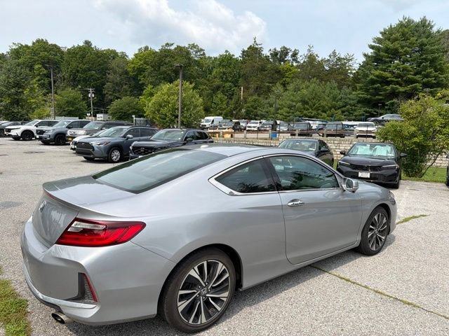 Used 2017 Honda Accord EX image 9