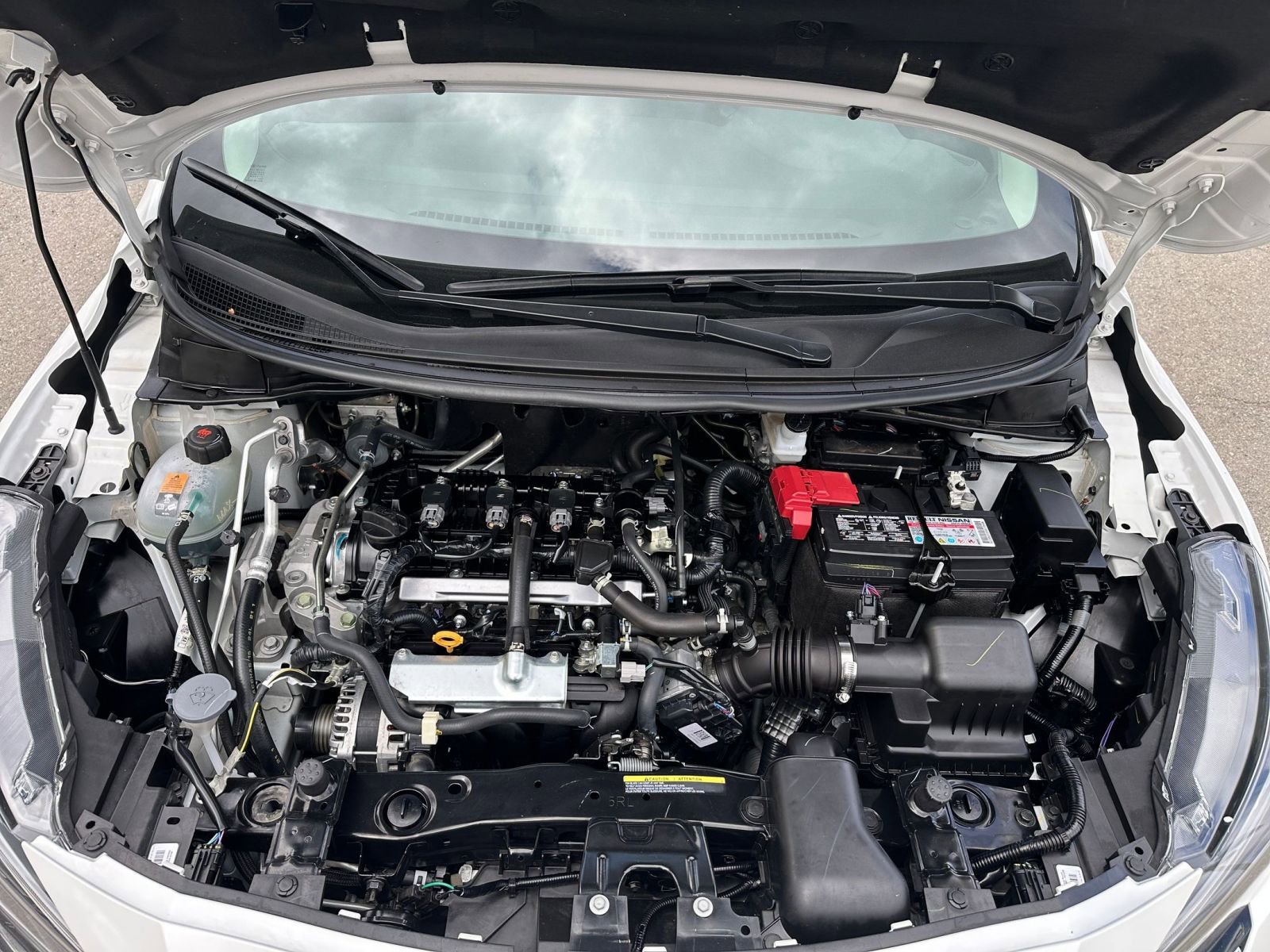 Used 2025 Nissan Versa SV FWD image 30