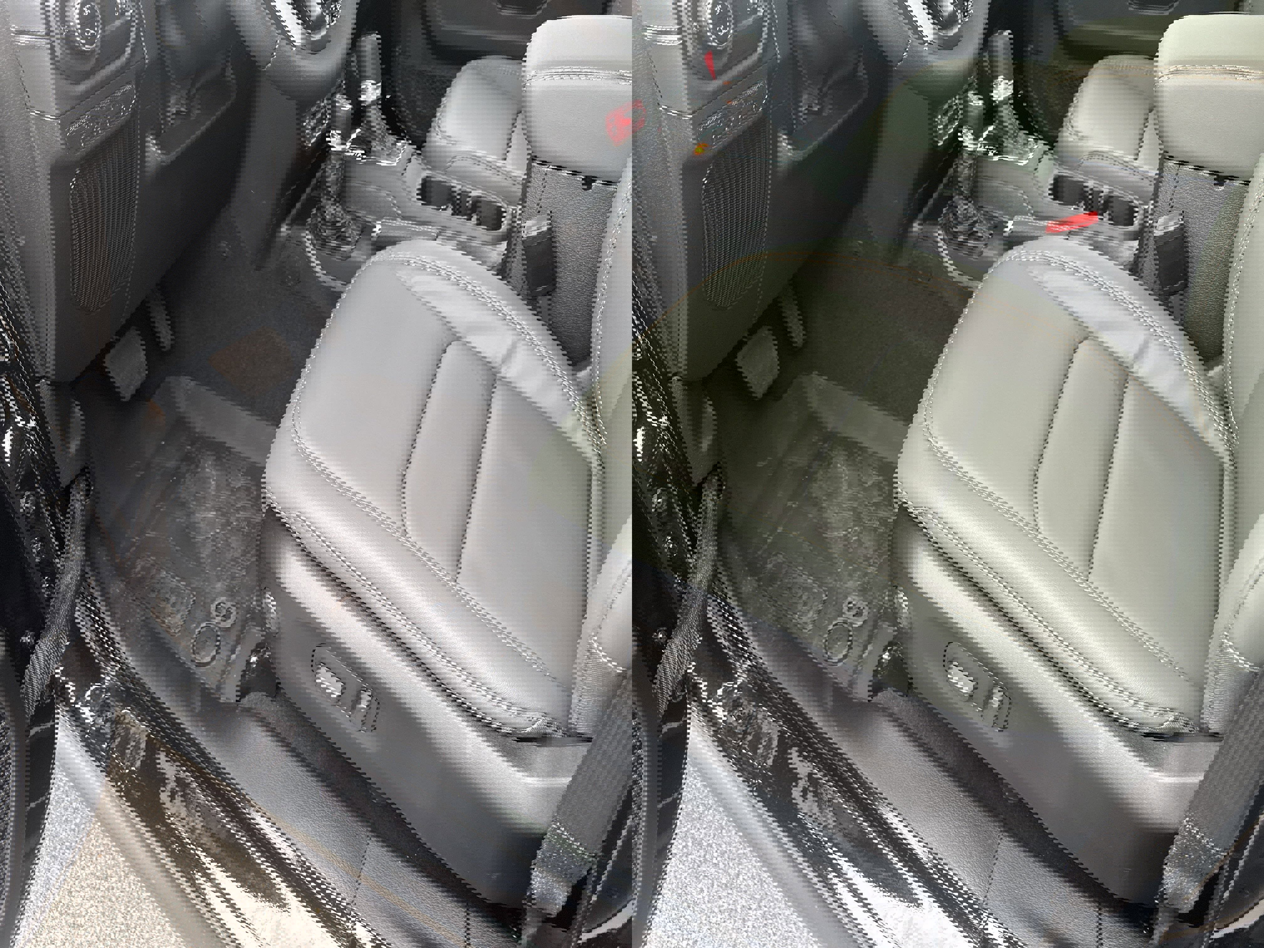 New 2025 Jeep Gladiator Mojave image 14