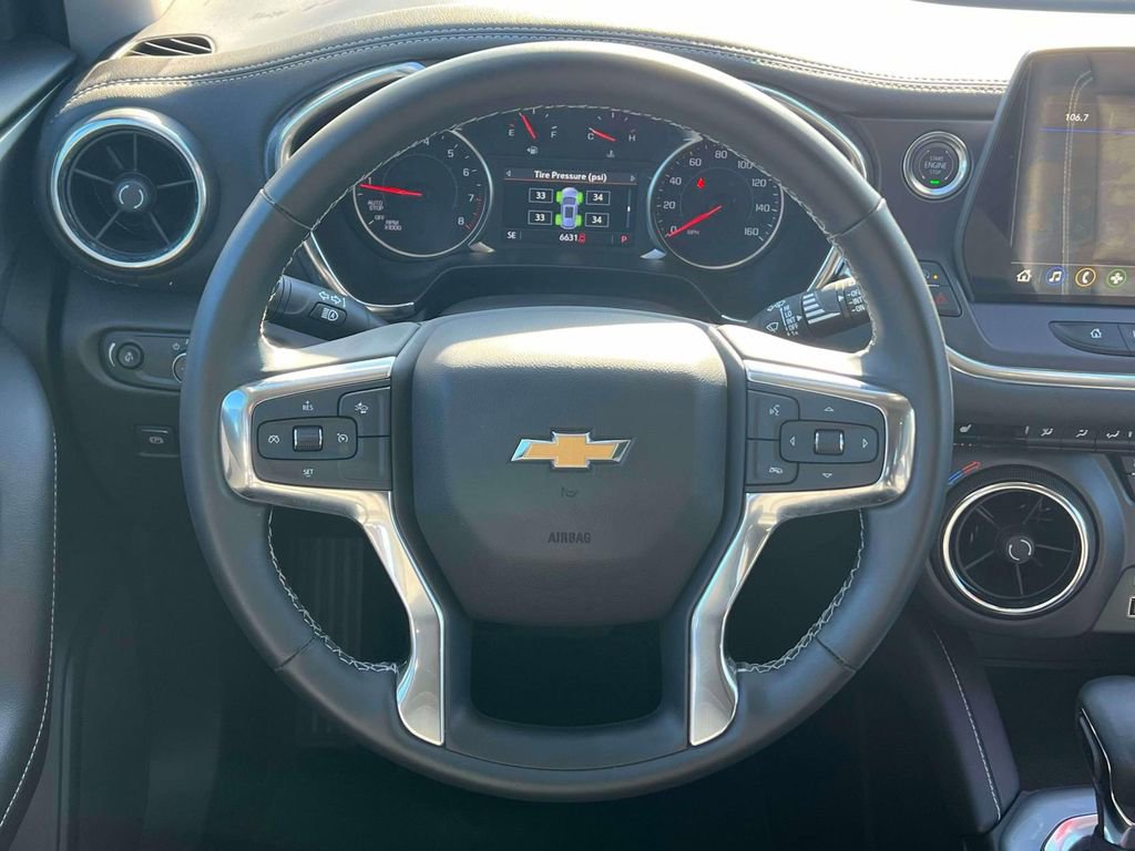 Used 2025 Chevrolet Blazer LT AWD/4WD image 13