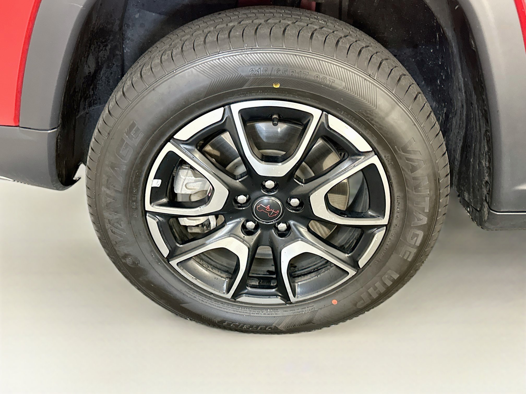 Used 2025 Jeep Compass Trailhawk AWD/4WD image 11