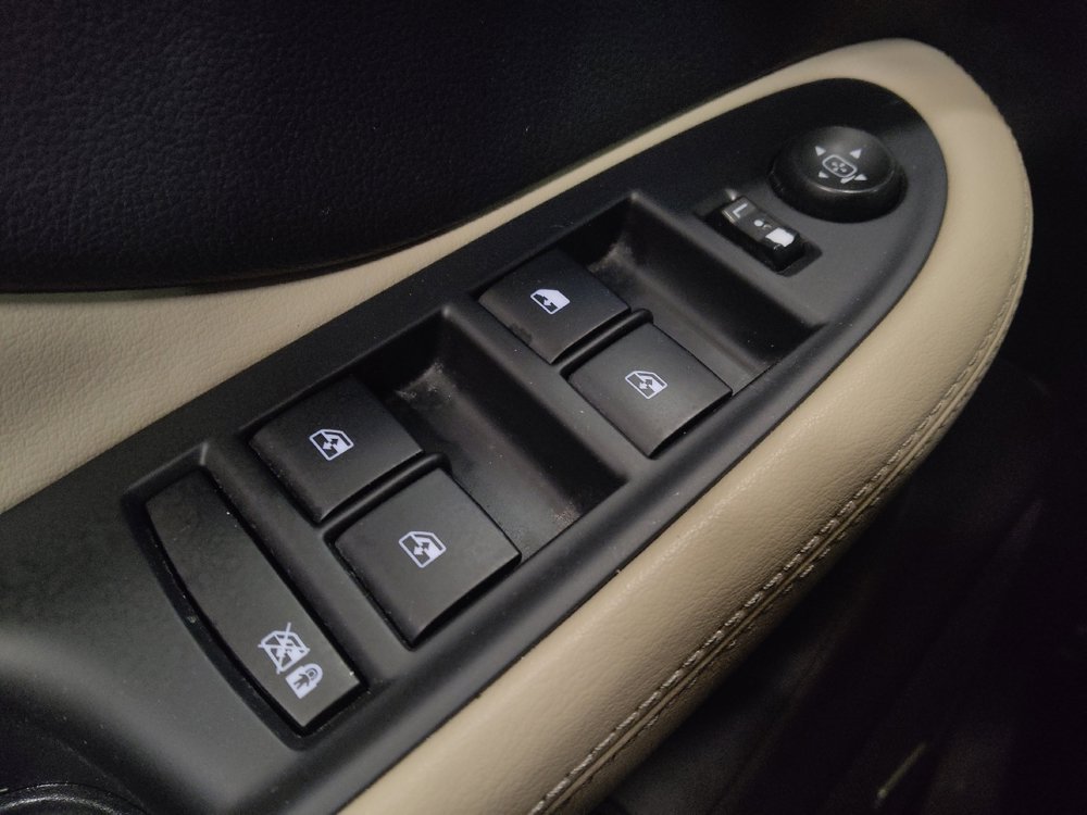 Used 2016 Buick Envision Premium AWD/4WD image 27
