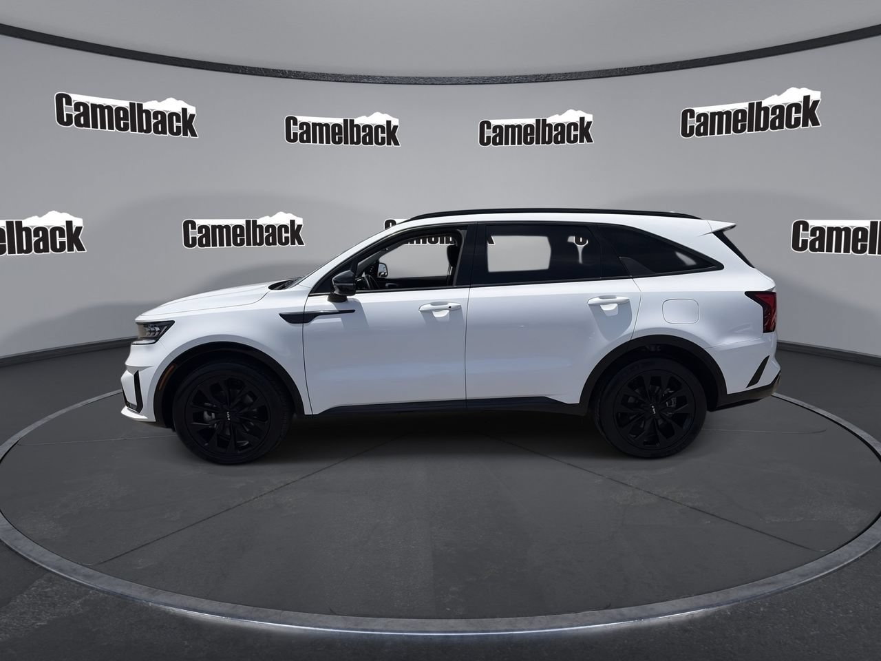 Used 2023 Kia Sorento SX FWD image 4