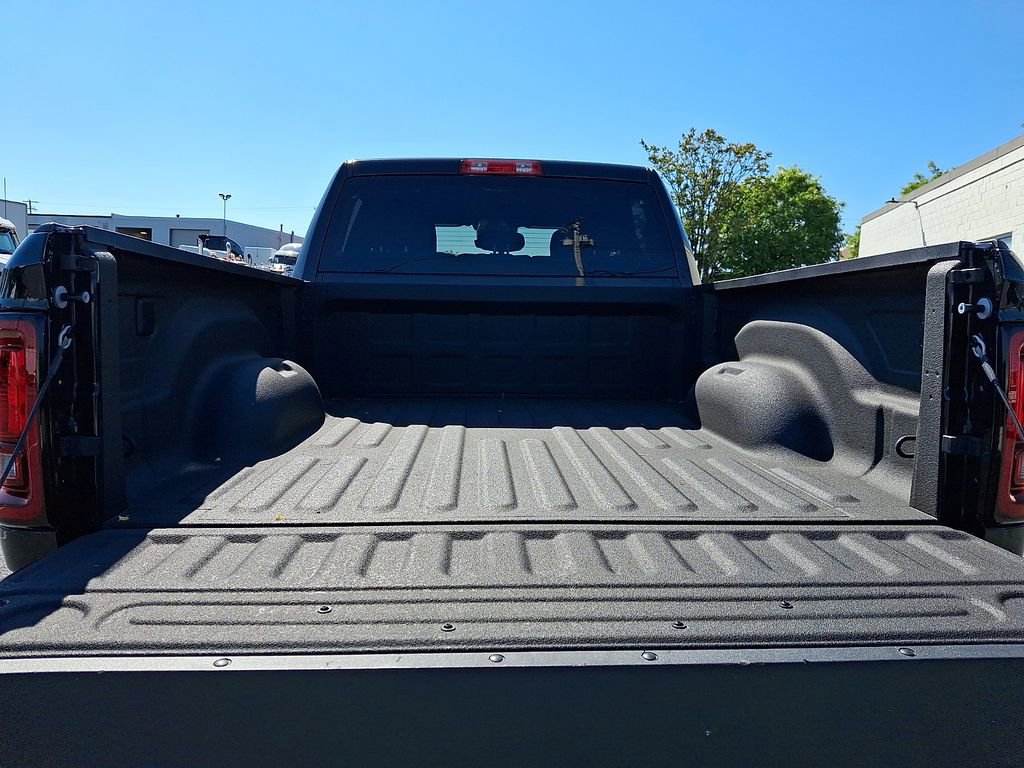 Used 2025 RAM 2500 Big Horn AWD/4WD image 34