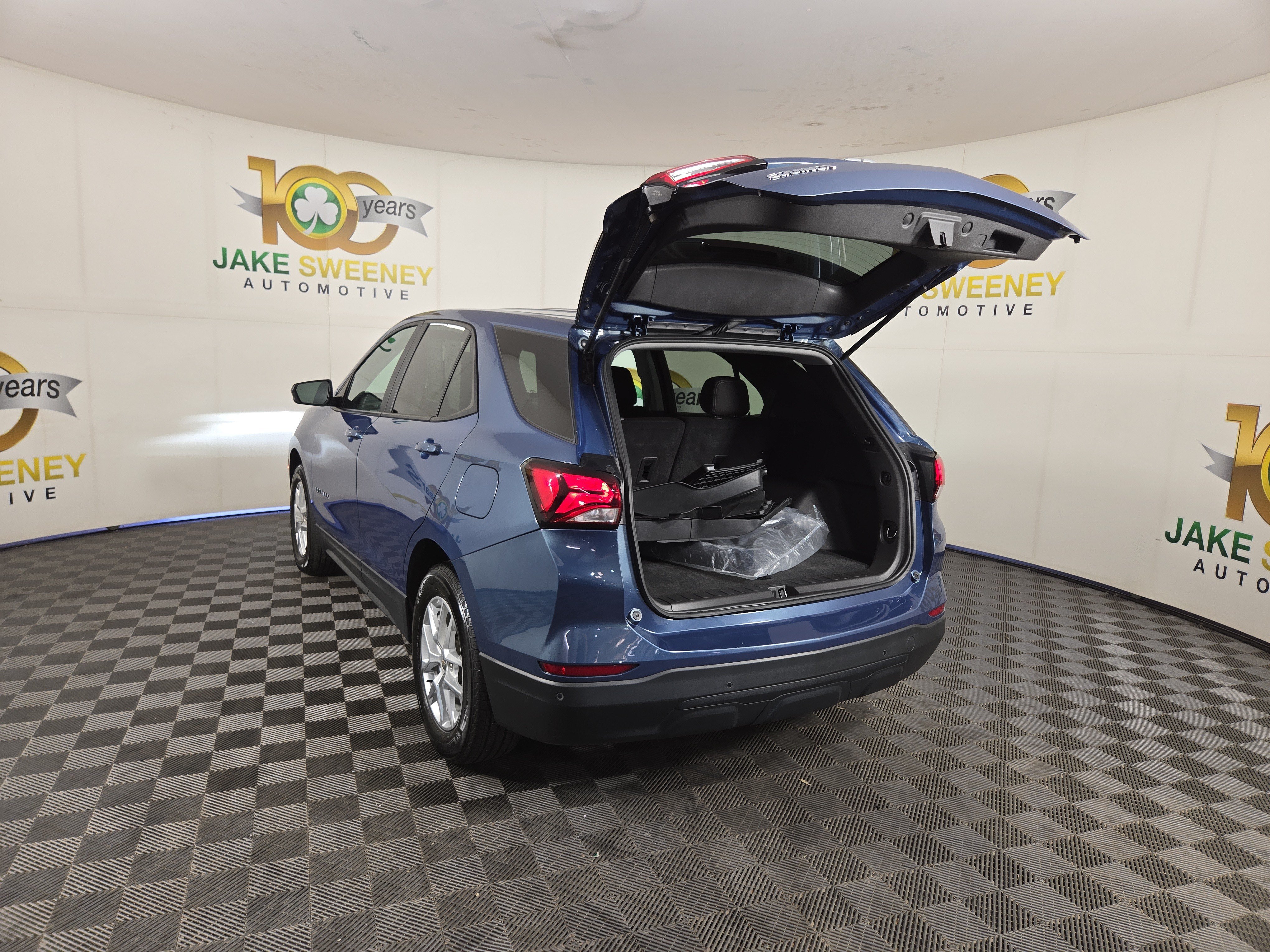 Certified 2024 Chevrolet Equinox LS w/ LS Convenience Package FWD image 30