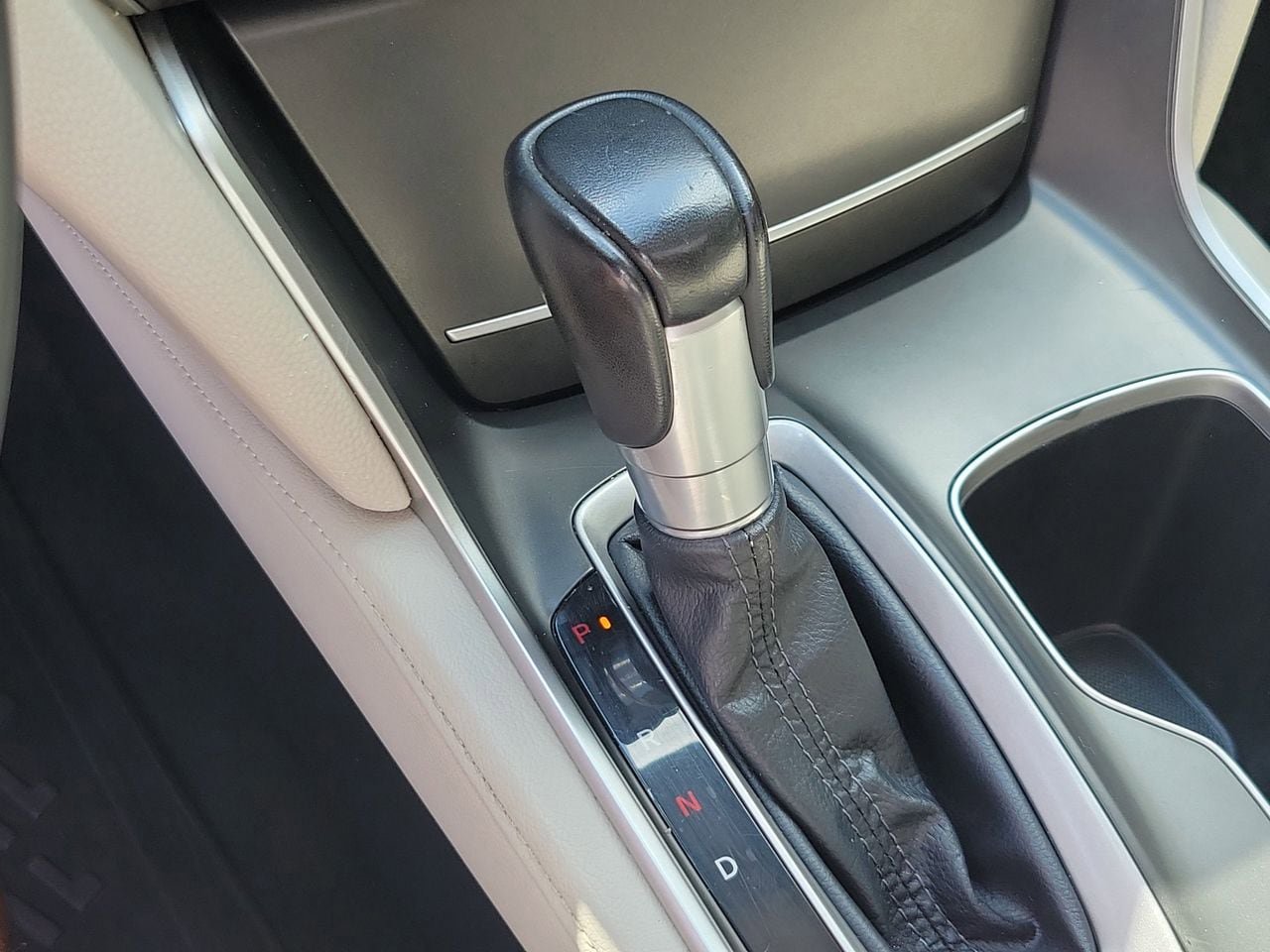 Used 2018 Honda Accord Touring image 28