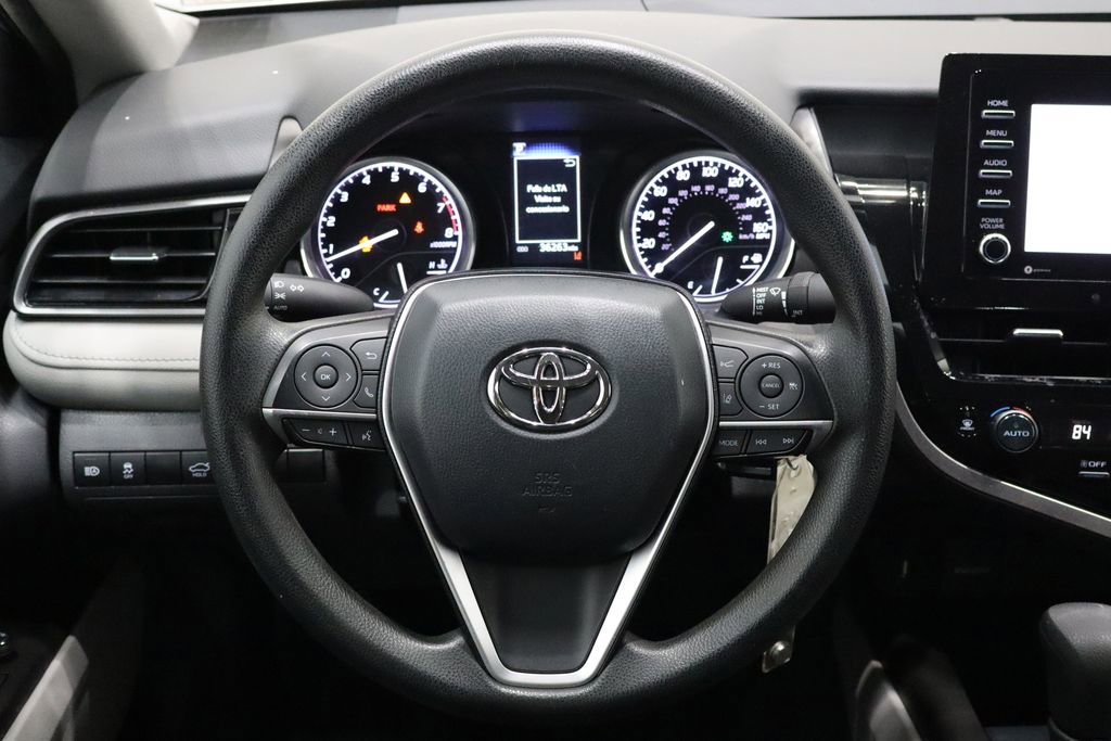 Used 2022 Toyota Camry LE image 19