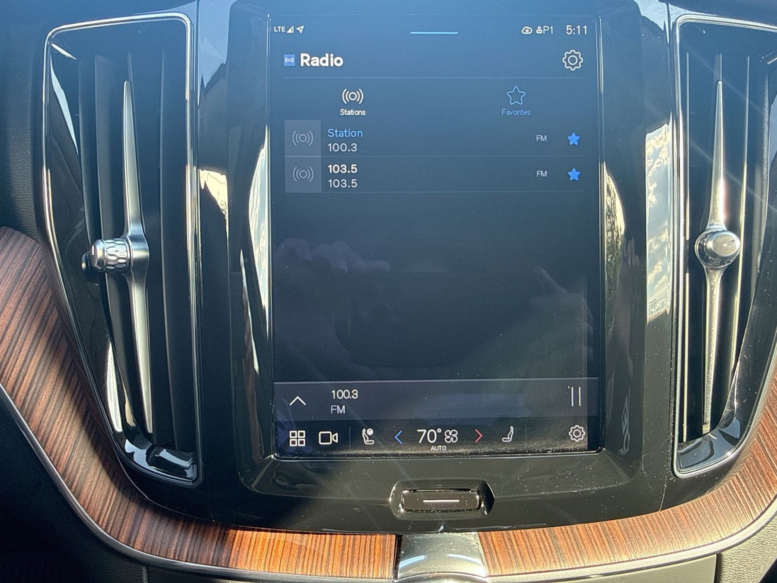 Certified 2023 Volvo XC60 B5 Plus w/ Climate Package AWD/4WD image 18