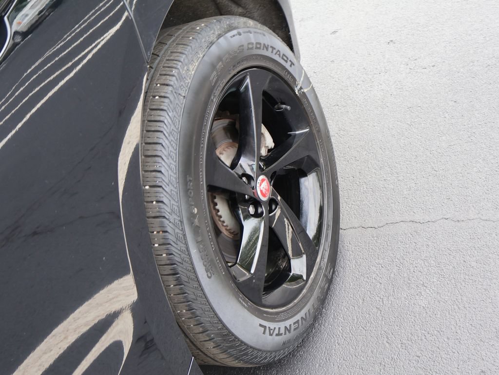 Used 2023 Jaguar F-PACE S AWD/4WD image 40