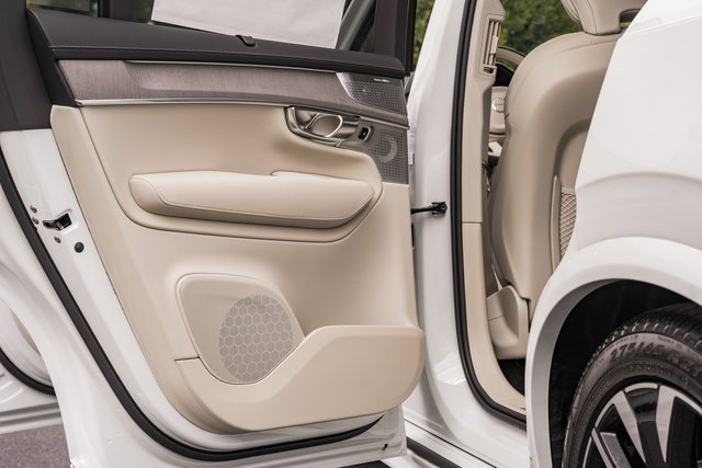 New 2026 Volvo XC90 T8 Ultra w/ Protection Package Premier image 32