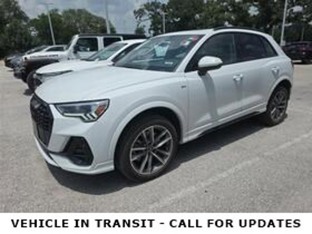 Used 2023 Audi Q3 2.0T Premium w/ Black Optic Sport Package AWD/4WD video 1