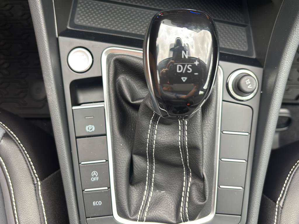 New 2026 Volkswagen Jetta SE FWD image 27