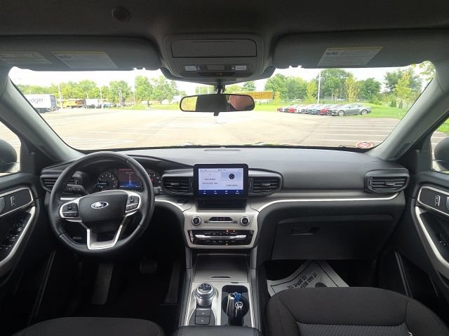 Used 2024 Ford Explorer XLT AWD/4WD image 21