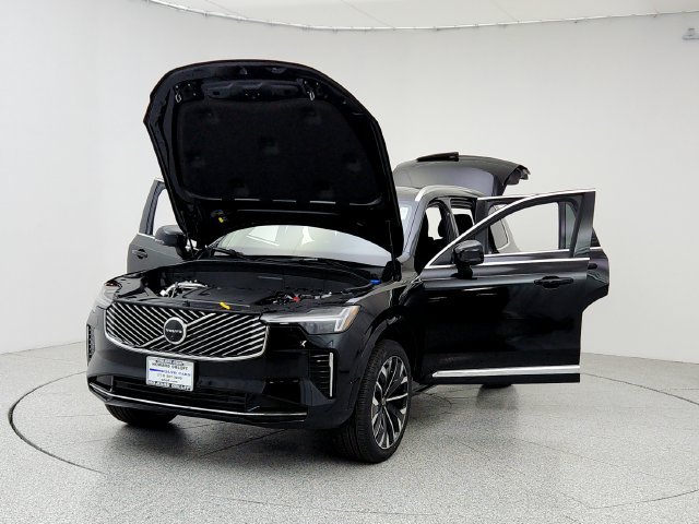 New 2026 Volvo XC90 B6 Plus w/ Protection Package AWD/4WD image 9