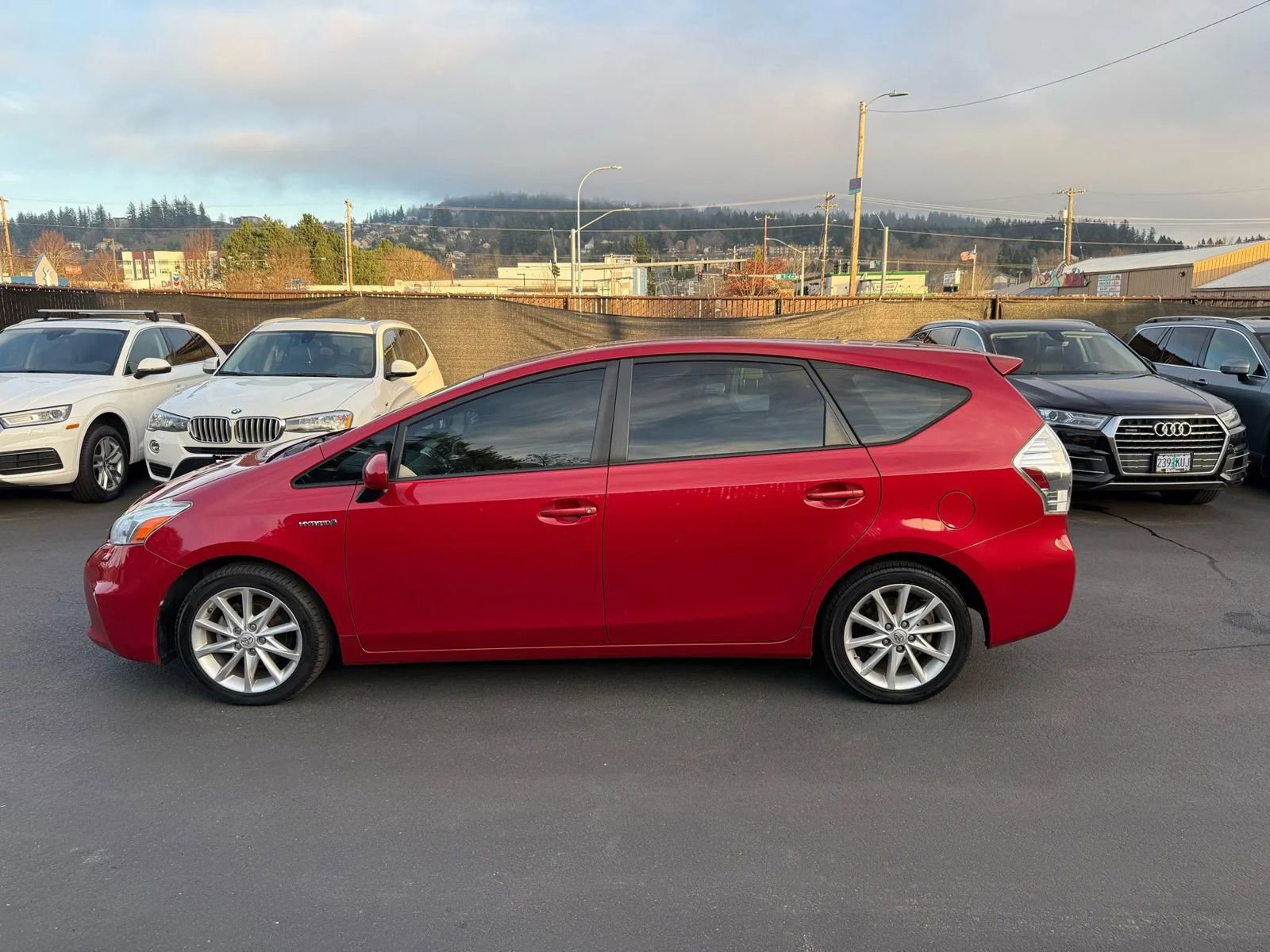 Used 2012 Toyota Prius V Five image 8