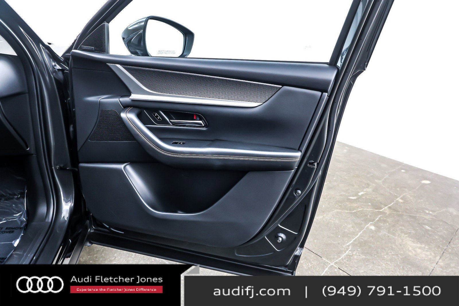 Used 2024 MAZDA CX-90 Plug-In Hybrid w/ Premium Pkg image 24