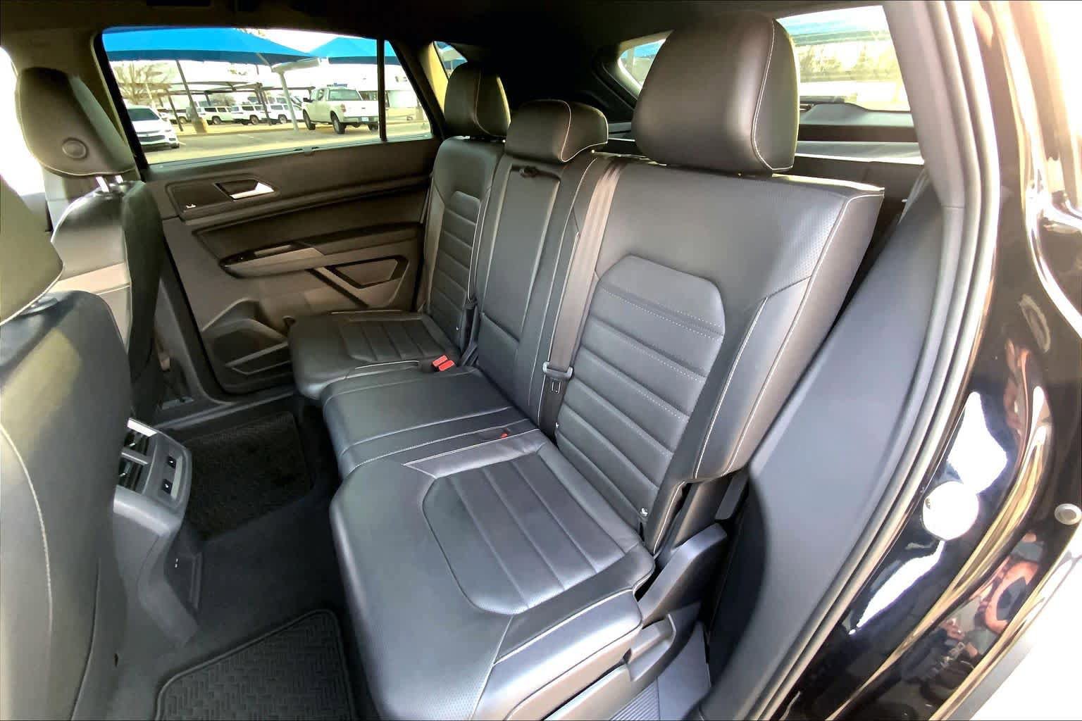 Used 2020 Volkswagen Atlas Cross Sport SEL Premium R-Line image 21