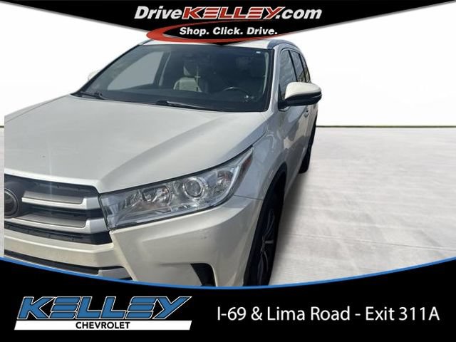Used 2018 Toyota Highlander XLE AWD/4WD image 1