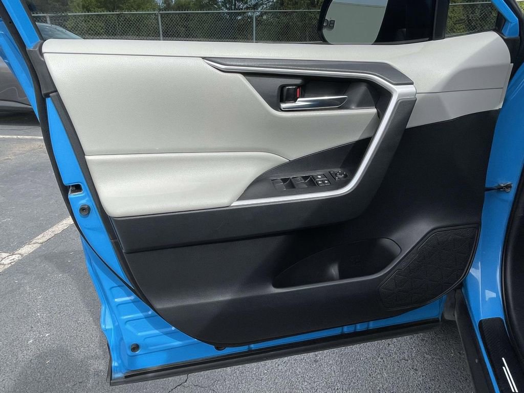 Used 2019 Toyota RAV4 XLE image 20