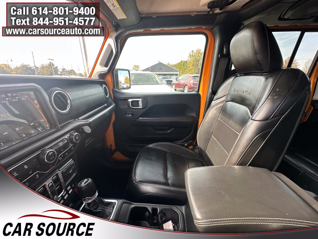 Used 2018 Jeep Wrangler Unlimited Sahara w/ Uconnect 4C Nav & Sound Group AWD/4WD image 18