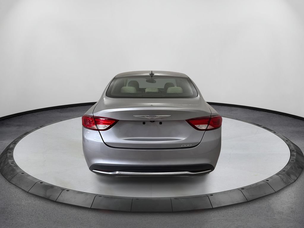 Used 2017 Chrysler 200 Limited Platinum FWD image 6