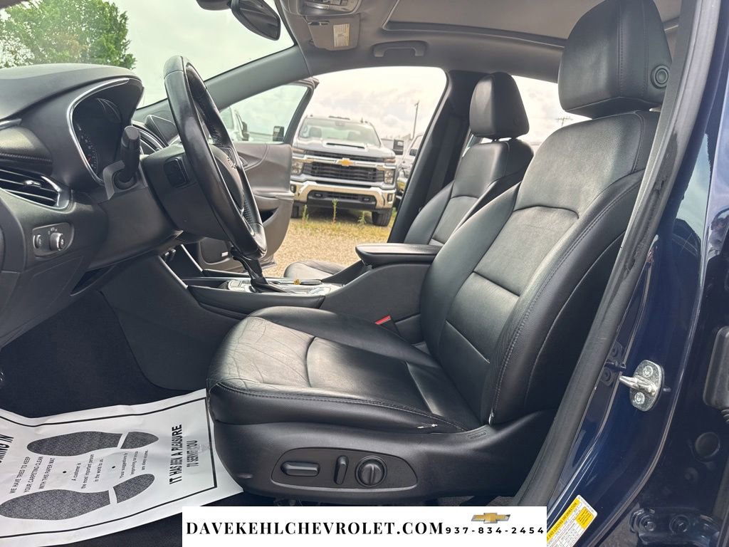 Used 2017 Chevrolet Malibu LT w/ Leather Package FWD image 17