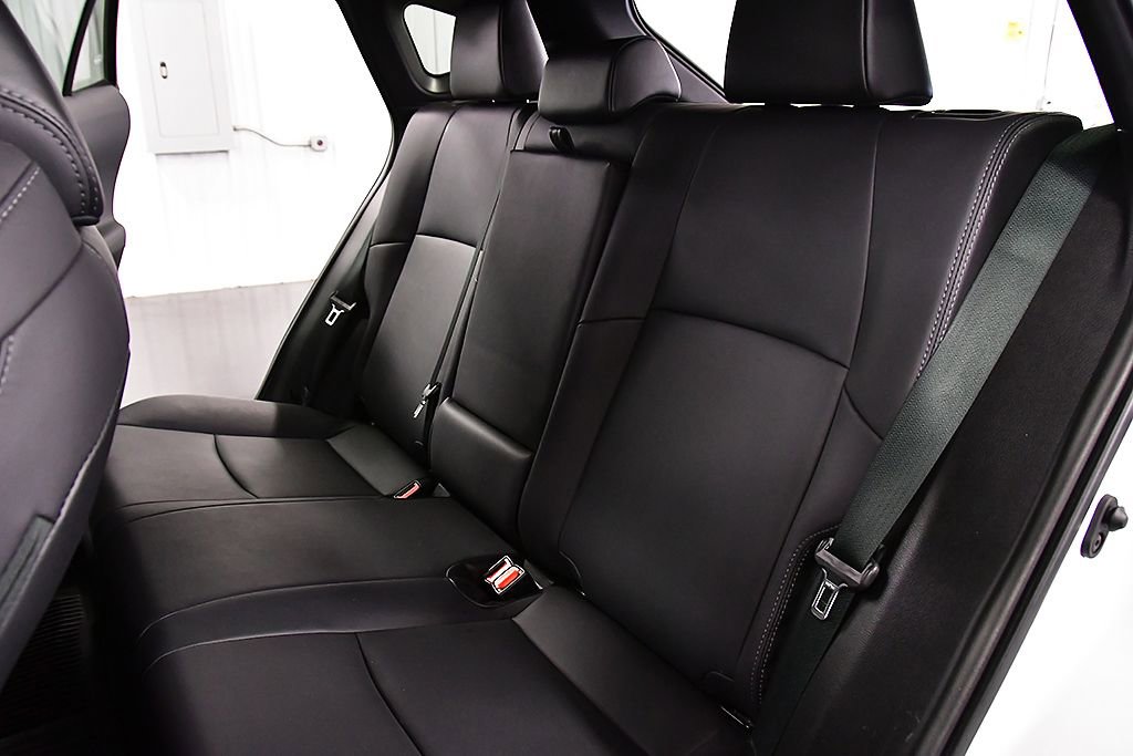 Used 2023 Toyota Venza XLE image 31