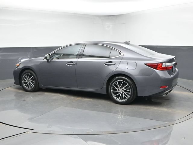 Used 2016 Lexus ES 350 w/ Luxury Package w/Wood Trim FWD image 7