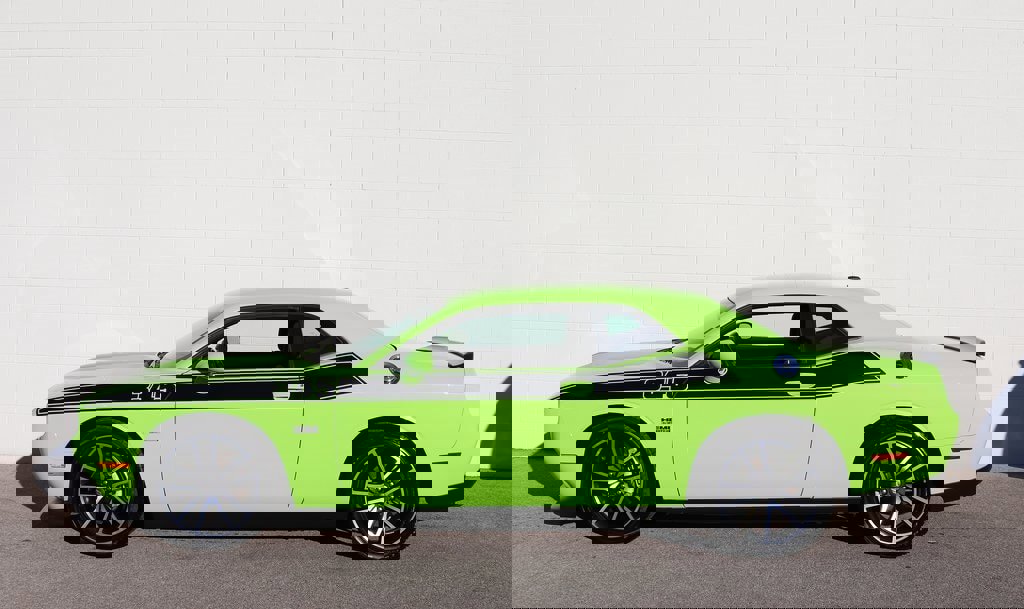 Used 2023 Dodge Challenger R/T image 2