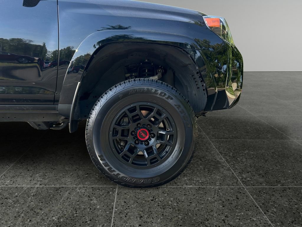 Used 2022 Toyota 4Runner SR5 Premium image 10