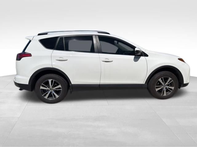 Used 2018 Toyota RAV4 XLE FWD image 3