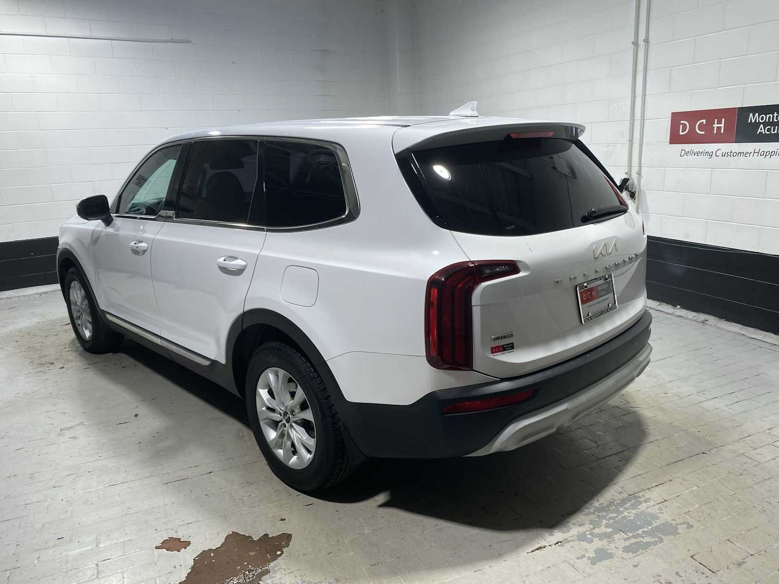 Used 2022 Kia Telluride LX AWD/4WD image 4