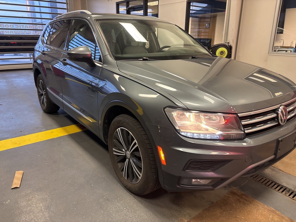 Used 2018 Volkswagen Tiguan SEL image 1