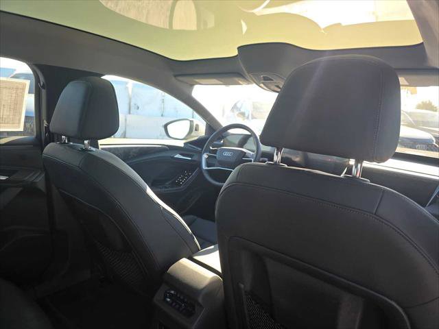 New 2025 Audi A6 e-tron Premium AWD/4WD image 16