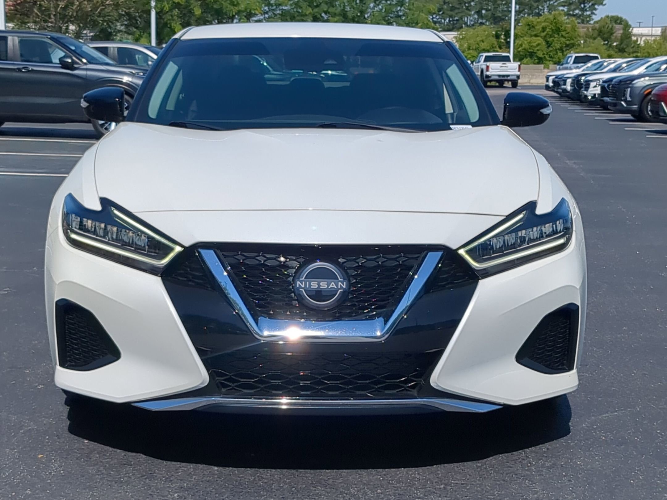 Used 2023 Nissan Maxima SV w/ Floor Mat Group FWD image 8