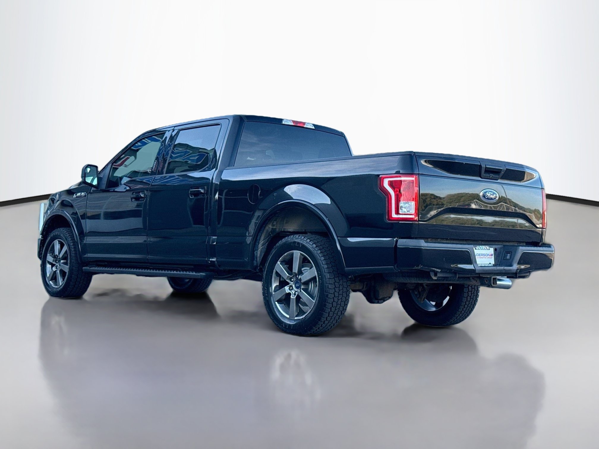 Used 2016 Ford F150 XLT w/ Equipment Group 301A Mid AWD/4WD image 5