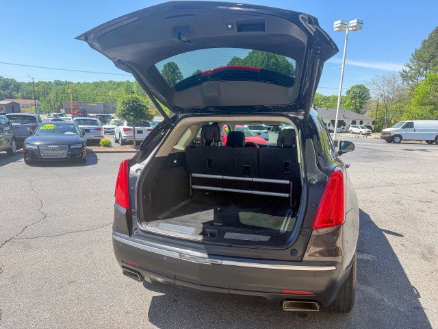 Used 2017 Cadillac XT5 Luxury w/ LPO, Wheel Lock Package FWD image 12