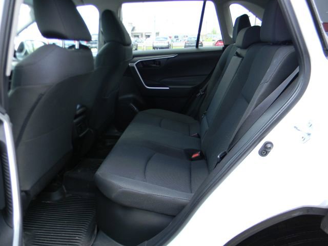 Used 2024 Toyota RAV4 LE AWD/4WD image 19