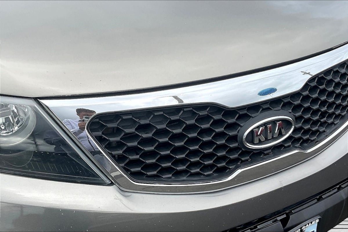 Used 2011 Kia Sorento 2WD w/ Convenience Pkg image 30