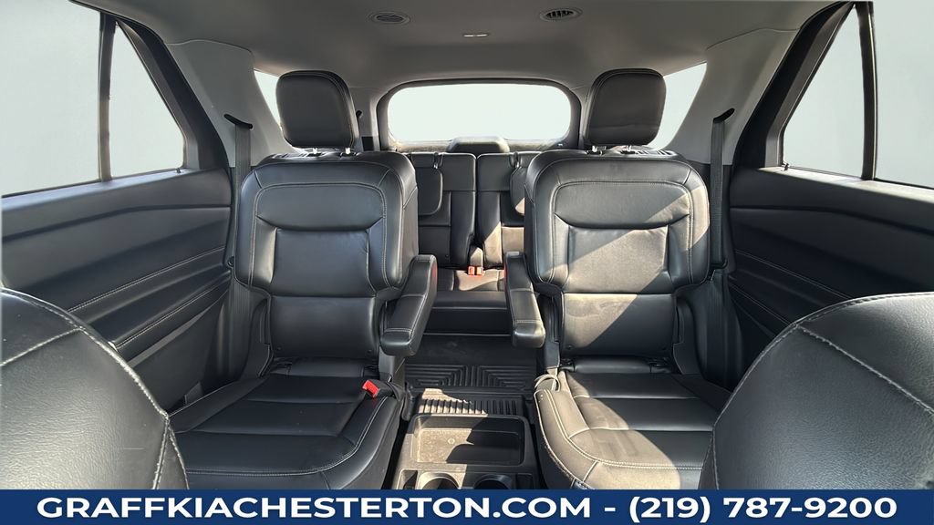 Used 2021 Ford Explorer XLT w/ Equipment Group 202A AWD/4WD image 31
