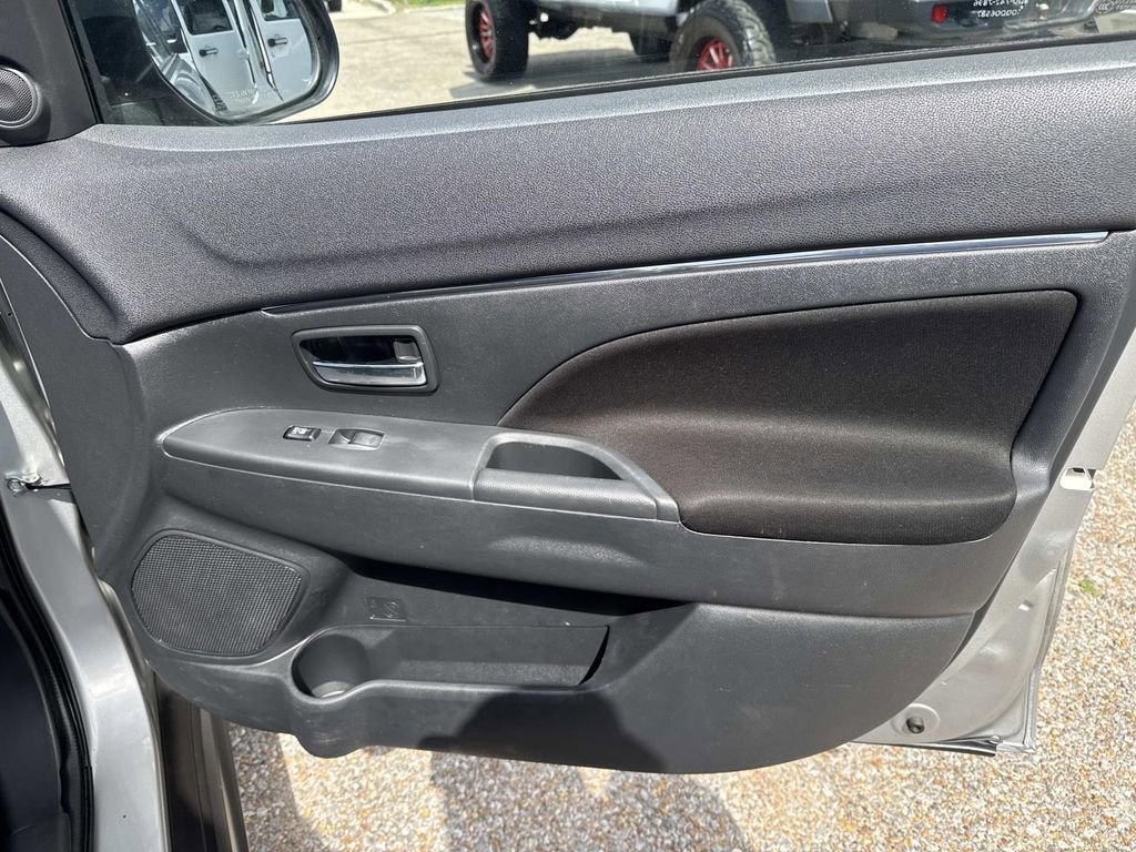 Used 2022 Mitsubishi Outlander Sport ES image 15