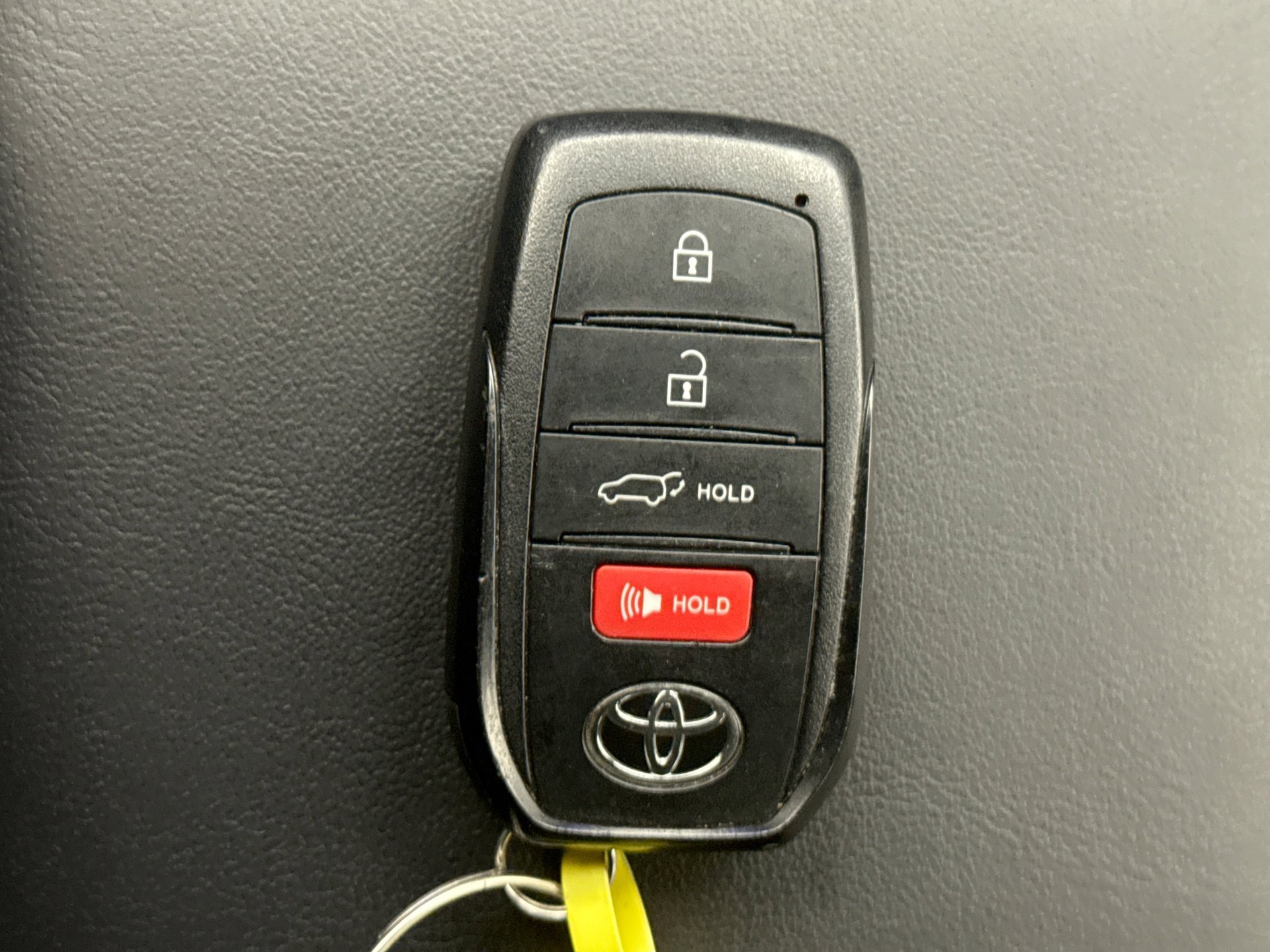 Used 2025 Toyota Crown Signia w/ Advanced Technology Package AWD/4WD image 10