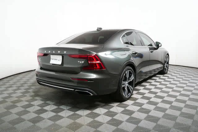 Used 2019 Volvo S60 T6 Inscription image 3