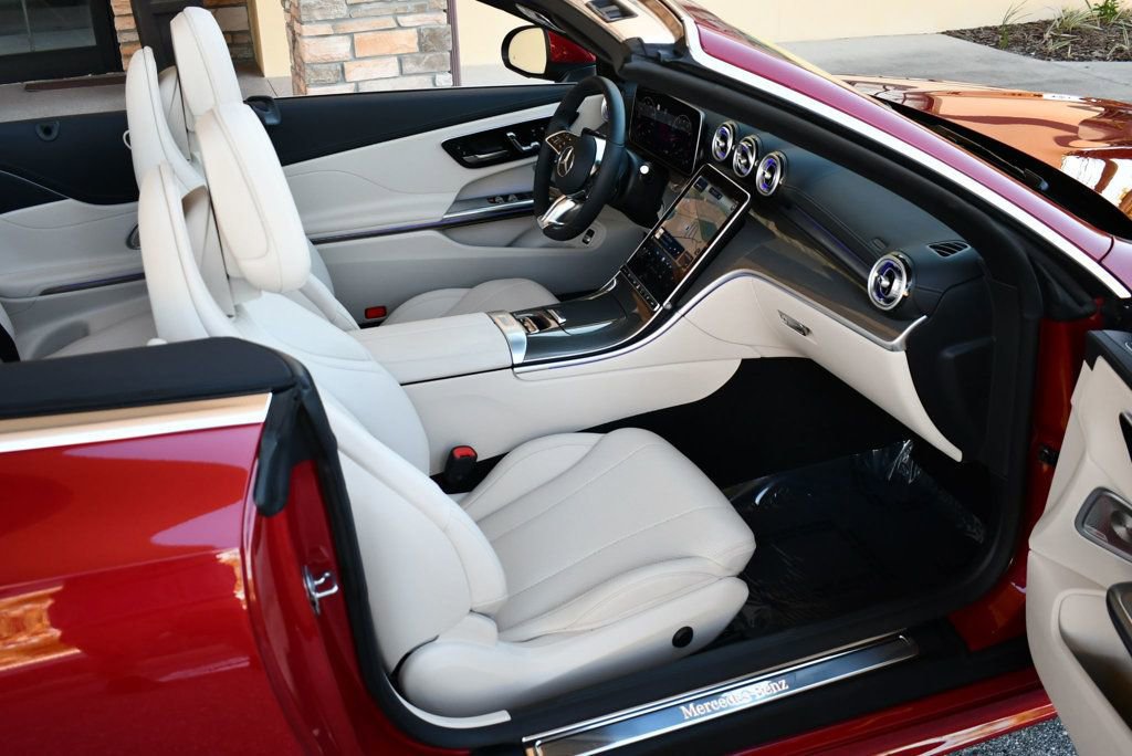 Used 2024 Mercedes-Benz CLE 300 4MATIC Cabriolet image 64