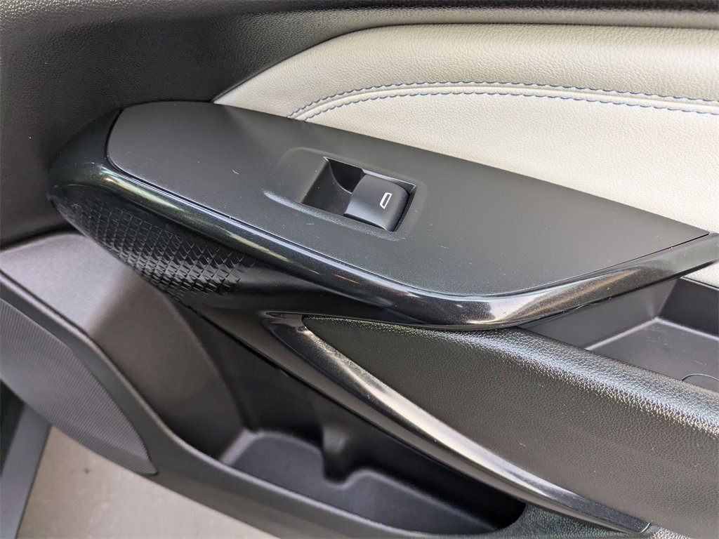 Used 2025 Chevrolet Trax LT w/ LT Convenience Package image 34